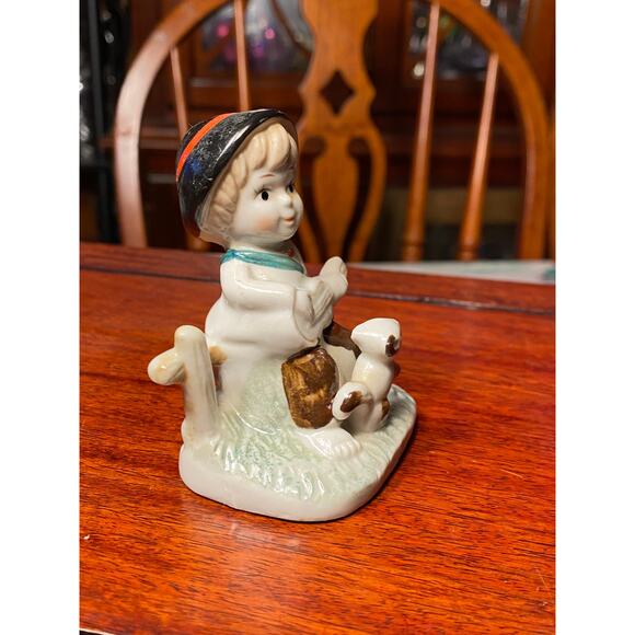 VTG 50s German Porcelain Figurine Boy w stringed instrument & squirrel 3 in tall - Picture 4 of 10